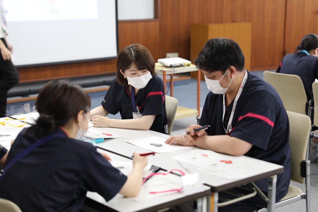 自己認知とセルフケア研修の様子