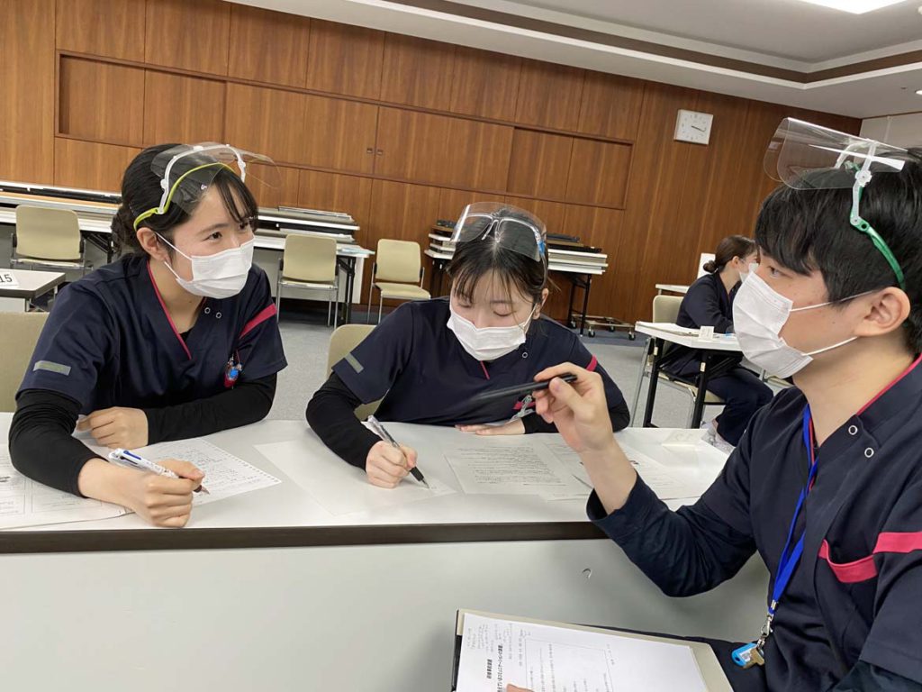 コミュニケーションスキル研修の様子