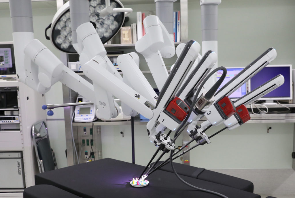 手術支援ロボットセンター・低侵襲外科