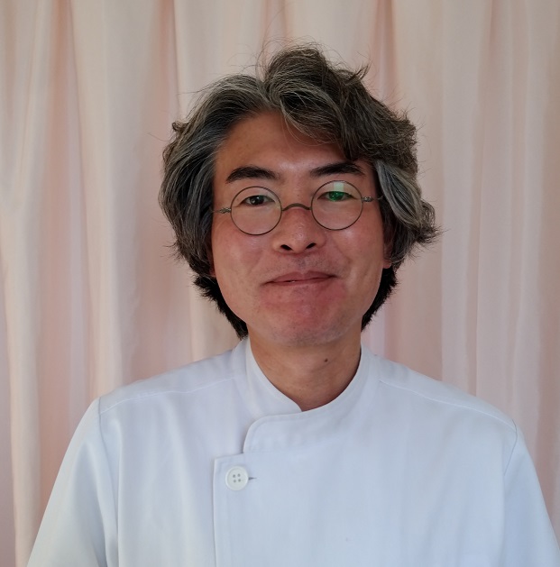 津田 真一 医師の写真